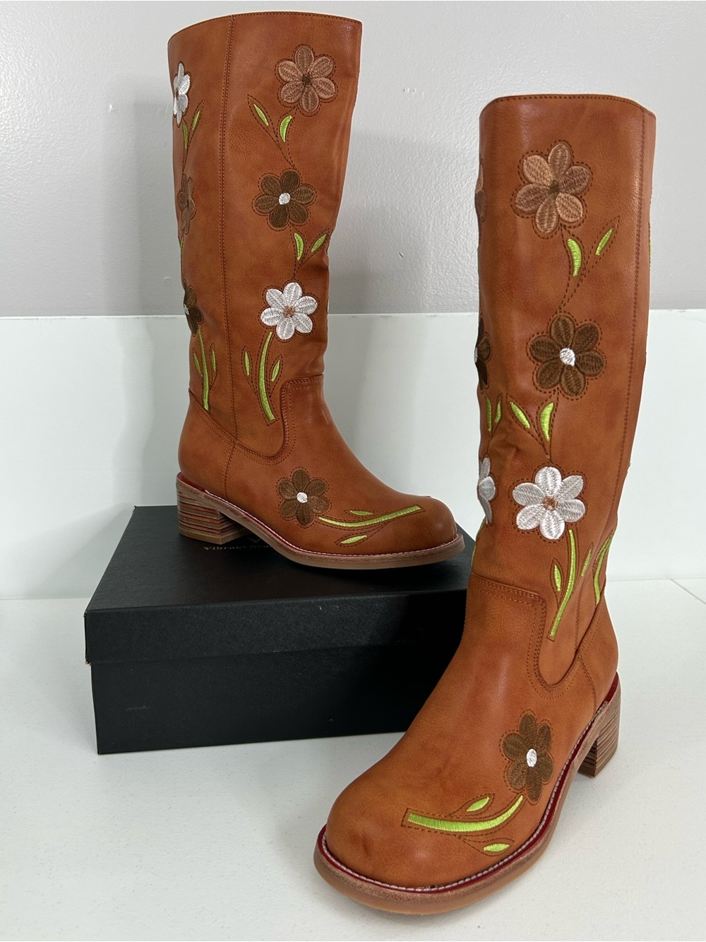 VBDB Brown Floral Embroidered Women’s Knee High Boots Size 9 NIB